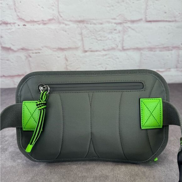 Gucci NEW Graphic Red Gray Men's Bag - Picture 5 of 14